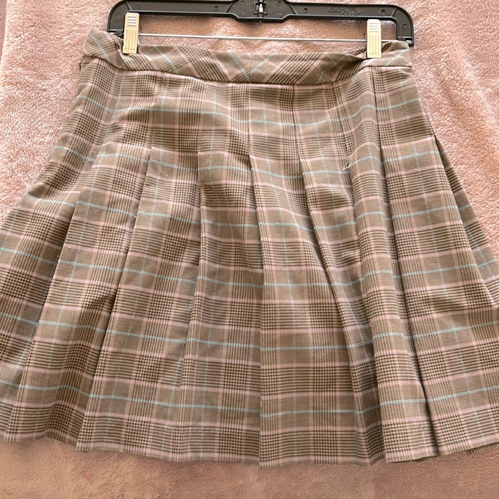 Aritzia high waisted plaid skirt super cute!!